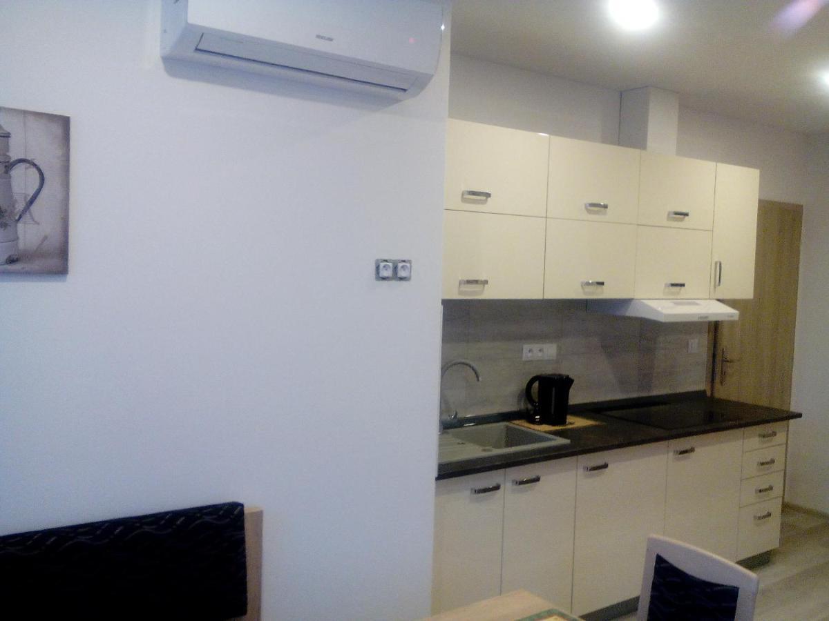 Oaza Apartment Vacenovice Exterior photo